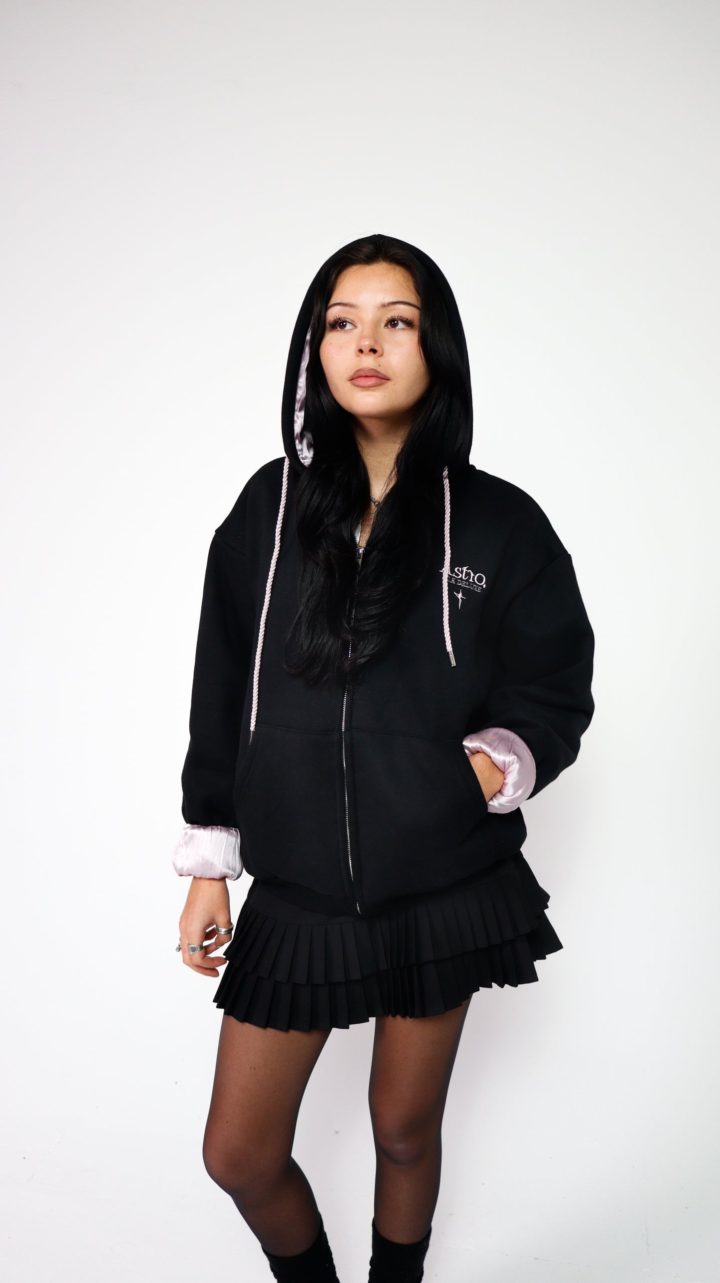 CALM - THE SILK VEST: VEST BLACK + SILK PALE PINK