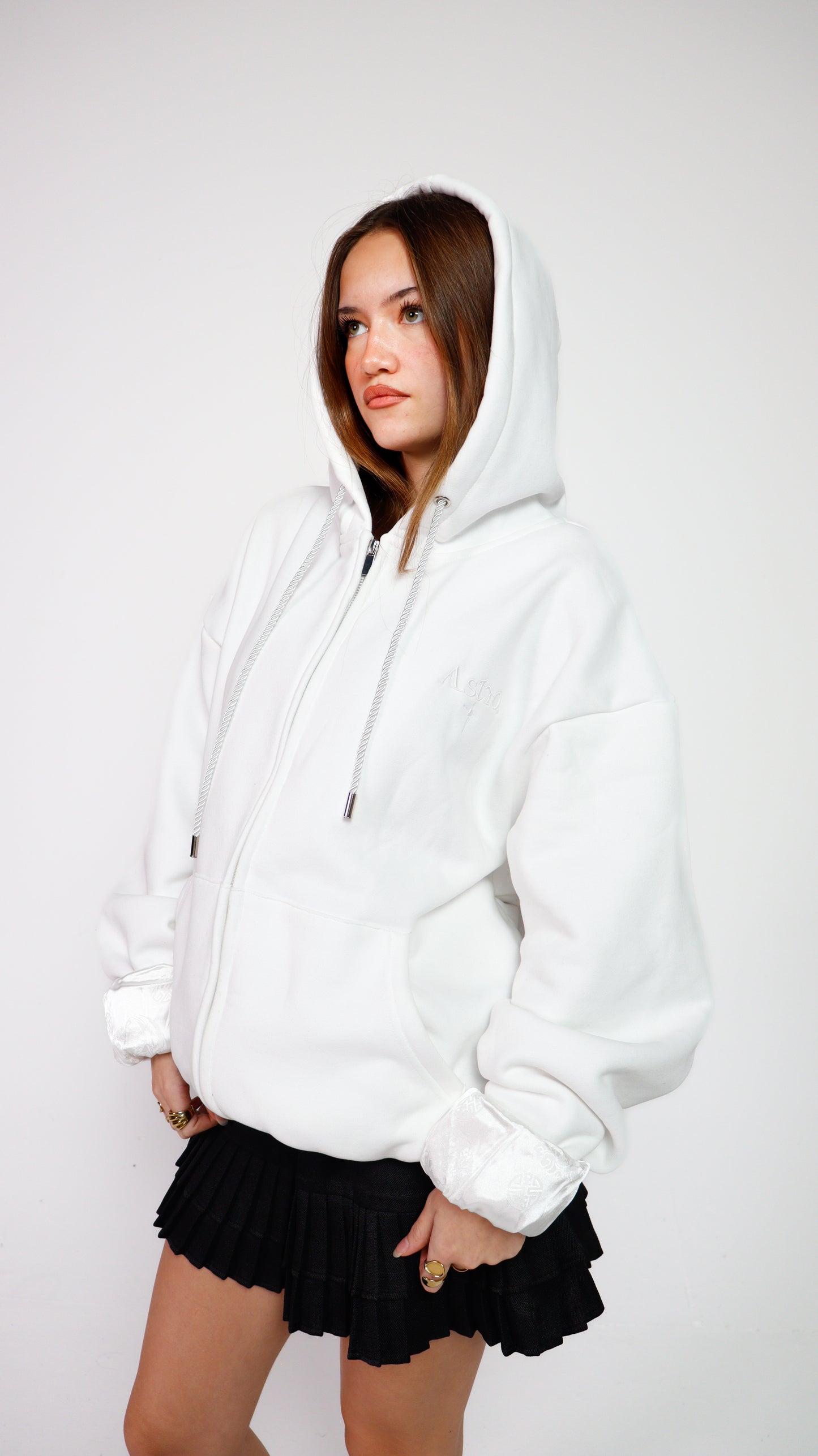 NUAGE - THE SATIN VEST - WHITE VEST + WHITE SATIN